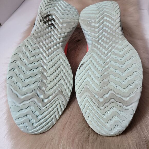 Nike Odyssey React 2 Flyknit Women's Running Shoes Size 9.5 - Picture 12 of 12